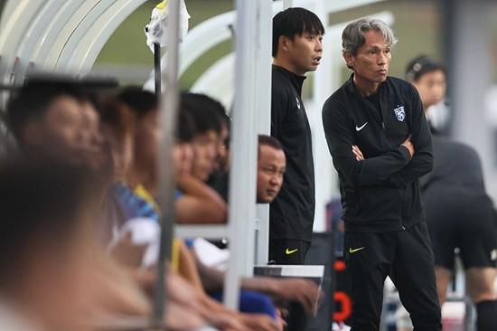 护士footjob手交榨精
