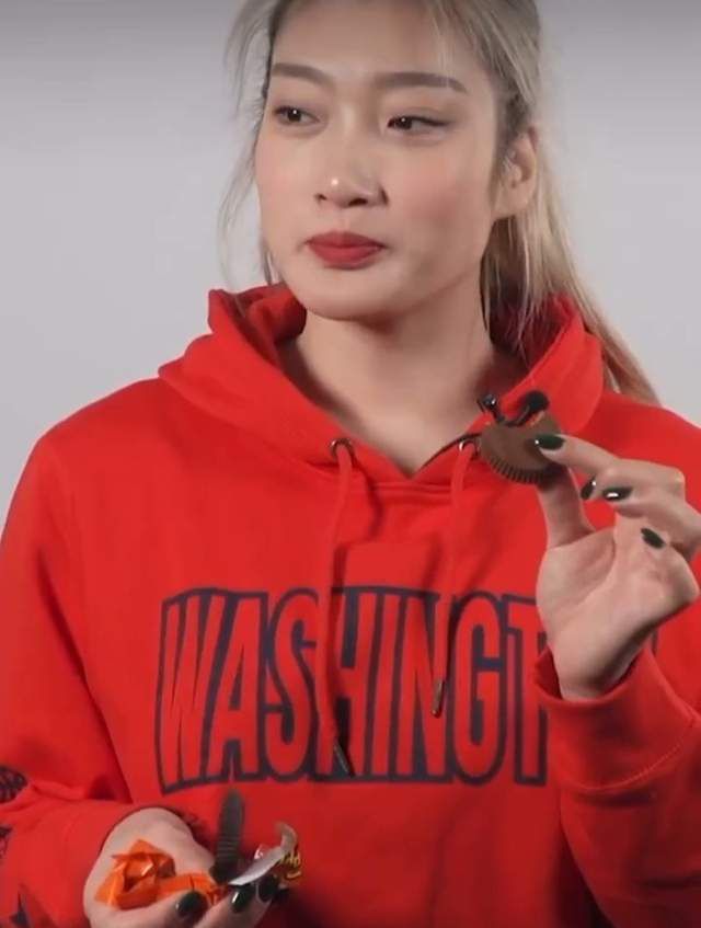 概念上的绿色椅子爱