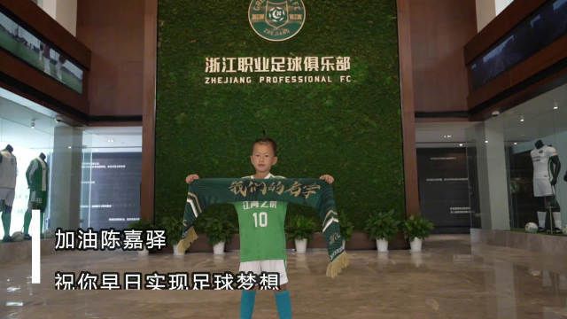 她的铁杆未经审查