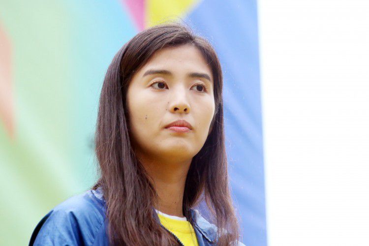 黑丝美女被艹视频